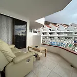 Modern Apartment, Heated Pool & 2 Terraces *