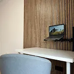 Modern Apartment, Heated Pool & 2 Terraces דירה