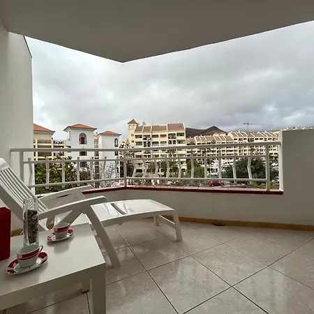 Apartmán Modern Apartment, Heated Pool & 2 Terraces