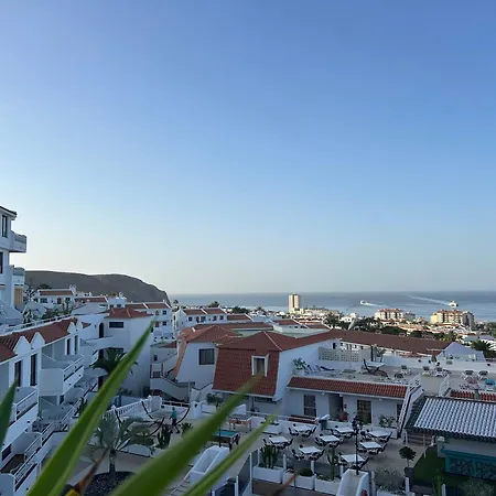 Apartmán Modern Apartment, Heated Pool & 2 Terraces