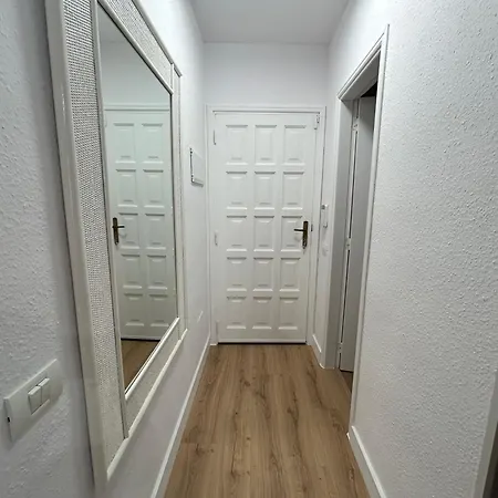 Apartman Modern Apartment, Heated Pool & 2 Terraces