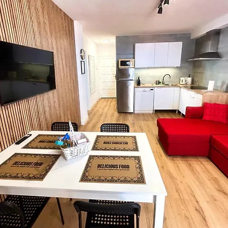 Modern Apartment, Heated Pool & 2 Terraces Апартаменты