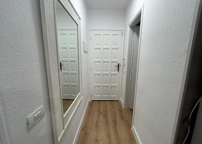 Διαμέρισμα Modern Apartment, Heated Pool & 2 Terraces