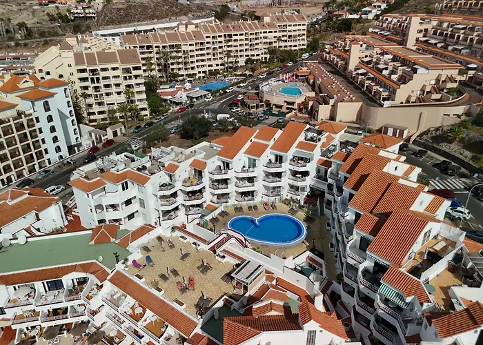 Modern Apartment, Heated Pool & 2 Terraces Διαμέρισμα