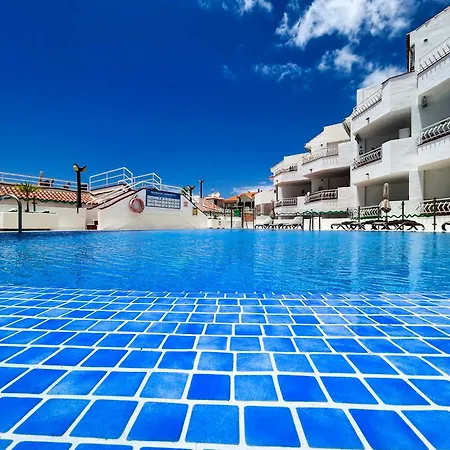 Modern Apartment, Heated Pool & 2 Terraces * Los Cristianos (Tenerife)