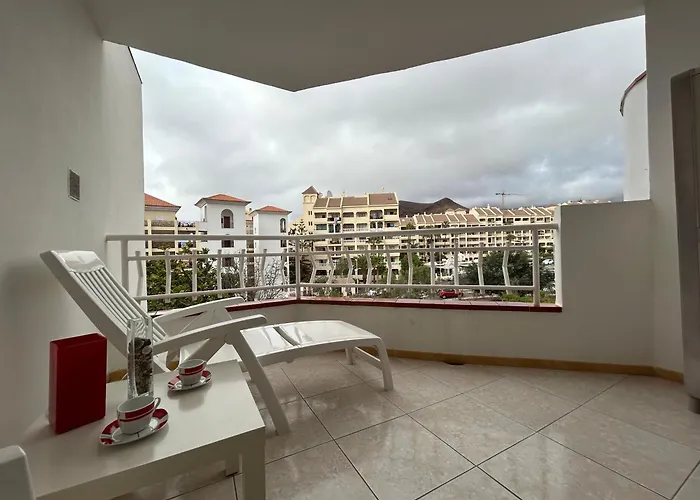 Lägenhet Modern Apartment, Heated Pool & 2 Terraces